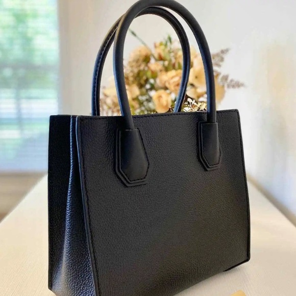 Michael Kors Mercer Hope messenger crossbody bag black leather - Picture 6 of 8